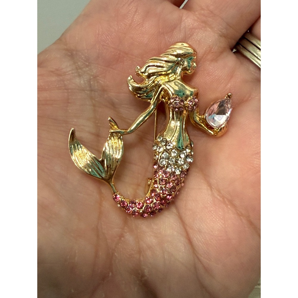 Gold Tone Pink Rhinestone Mermaid Brooch Pin Teardrop Crystal Nautical Accessory